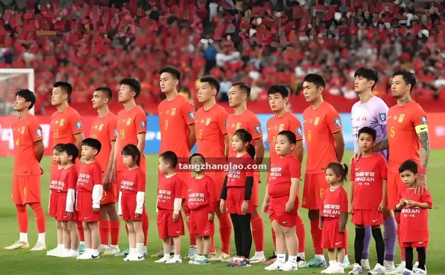 从青训弃儿到欧冠核心：一个中场球员的十年逆袭叙事